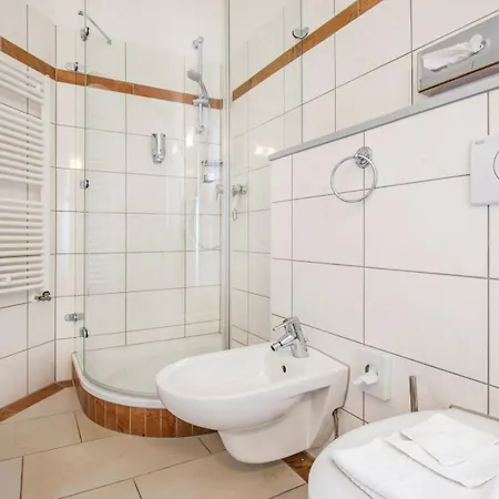 Stranddistel Ruegen Hotell 3*