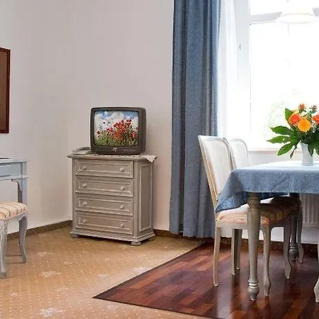 ホテル Stranddistel Ruegen