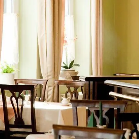 Stranddistel Ruegen 호텔 3*