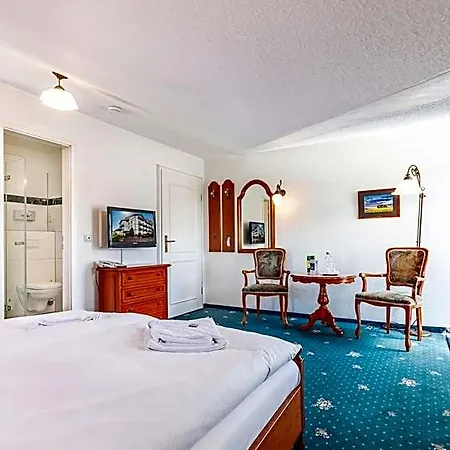 Stranddistel Ruegen ホテル 3*