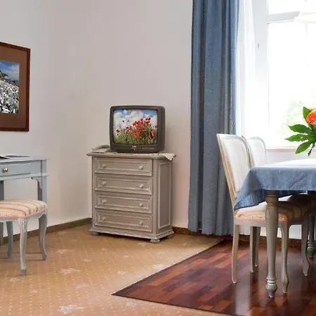 Hotel Stranddistel Ruegen 3*