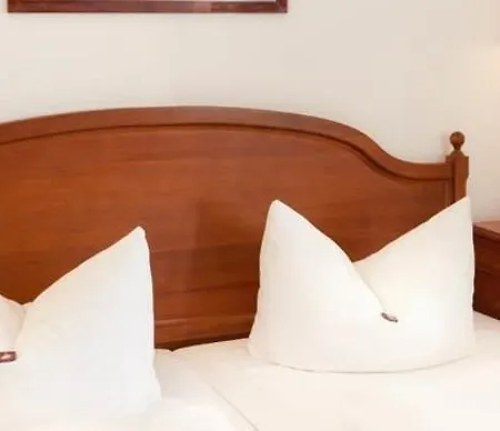 Hotel Stranddistel Ruegen 3*