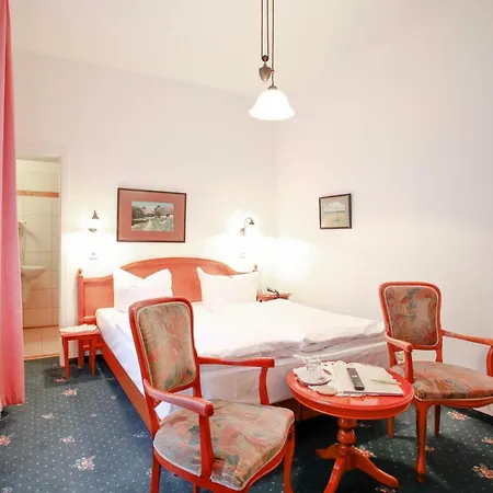 Hotel Stranddistel Ruegen 3*