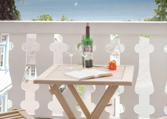 Stranddistel Ruegen מלון